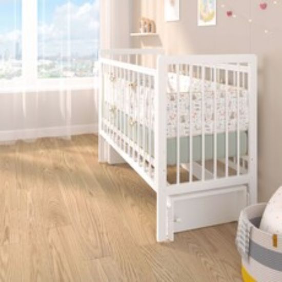 Изображение ДЕТСКАЯ КРОВАТКА С МАЯТНИКОМ 03 И МАТРАСОМ